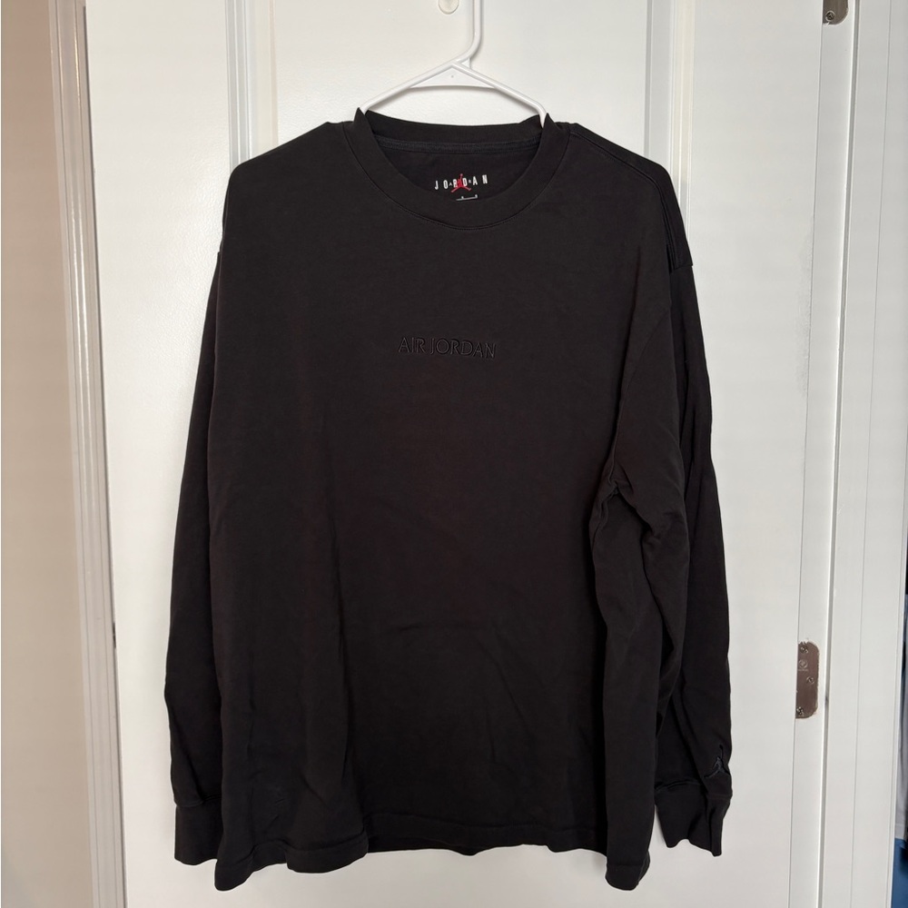Men’s Air Jordan Long Sleeve Black Tee Size: L